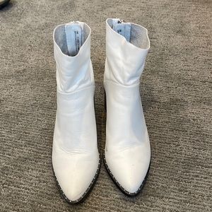 Treasure & Bond white small heeled booties (size US 8)